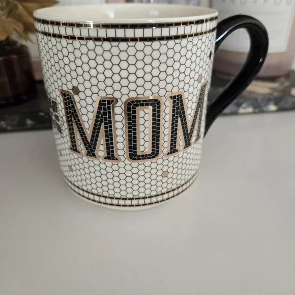 The Bistro Tile Stoneware Mug: Family Edition - Picture 4 of 8